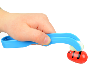 pszczółka w pensecie 2.png