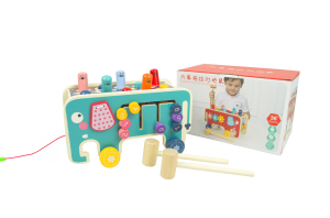 słonik z pudełkiem.png