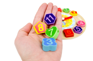 klocki na dłoni.png