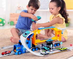 DZIECI SIĘ BAWIĄ.jpg